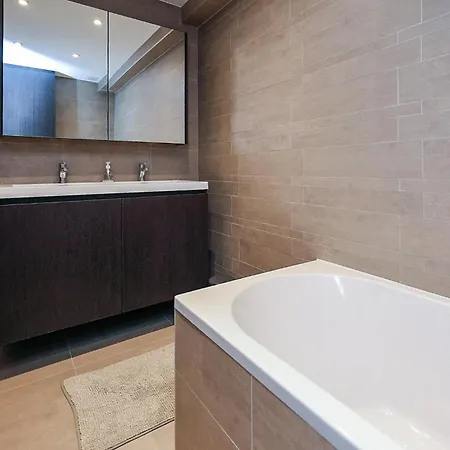 2 Bedroom Gorgeous In Daire *