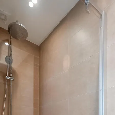 2 Bedroom Gorgeous In